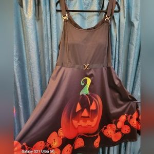 Hey yall 📣📣📣Cute Halloween dress , I really loved it  gently worn🎃